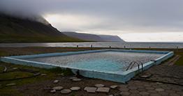 Reykjafjarðarlaug steypt