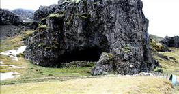 Flugustaðahellar