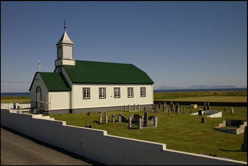 Útskála Church
