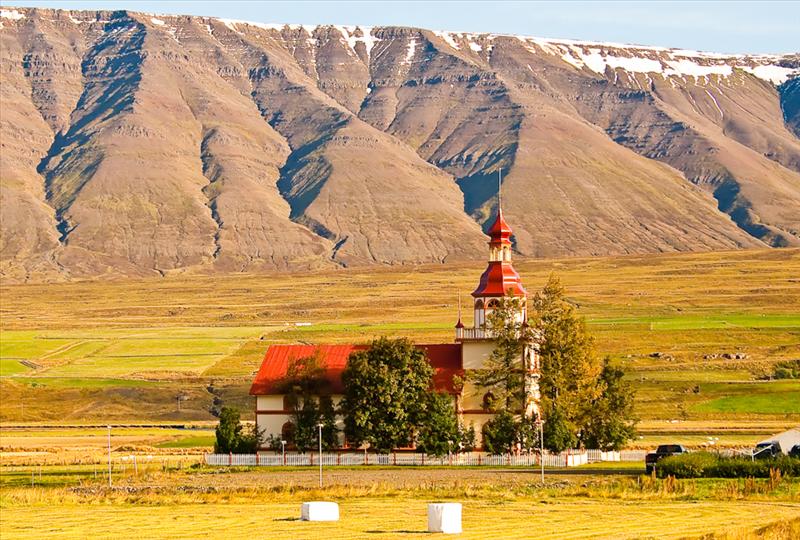 Grundar Church