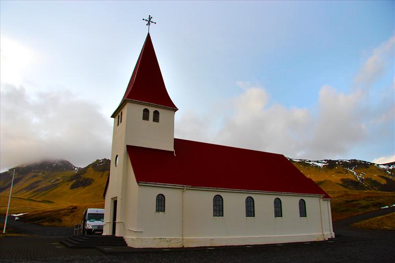 Víkur Church